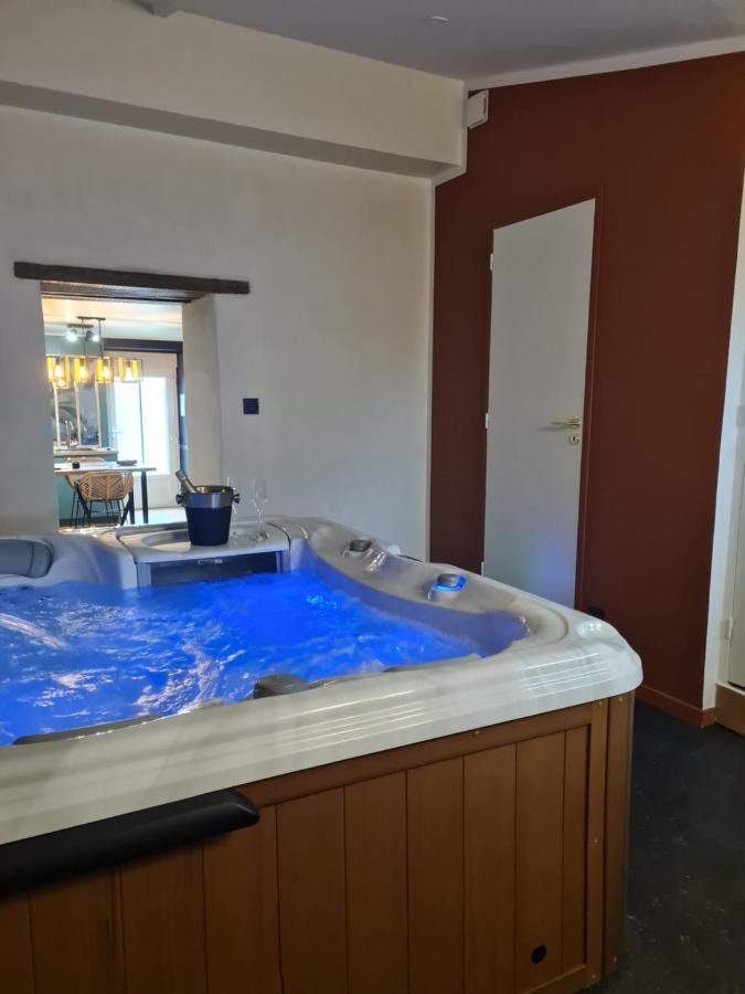 Maison Eliste - Love Gite Chic Avec Jacuzzi Interieur ラ・ガシイ エクステリア 写真